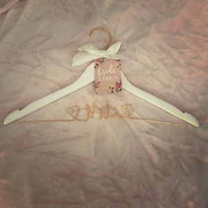 Mrs Hanger for weddings & bridal showers